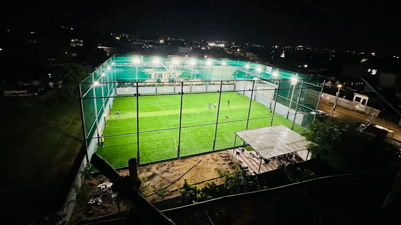 The carnation cricket turf